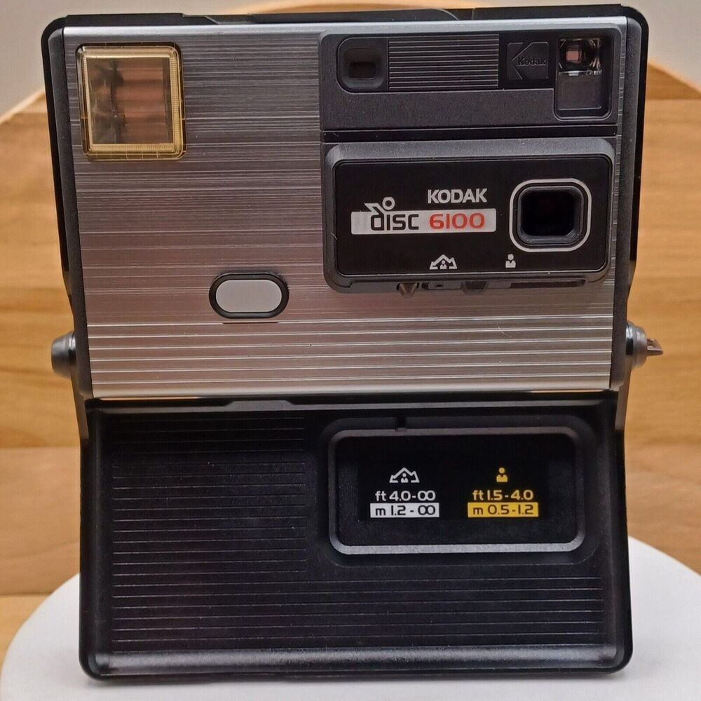 Vintage Kodak Disc 6100 “Close-Up Lens” Legacy Disc Film Camera UNTESTED
